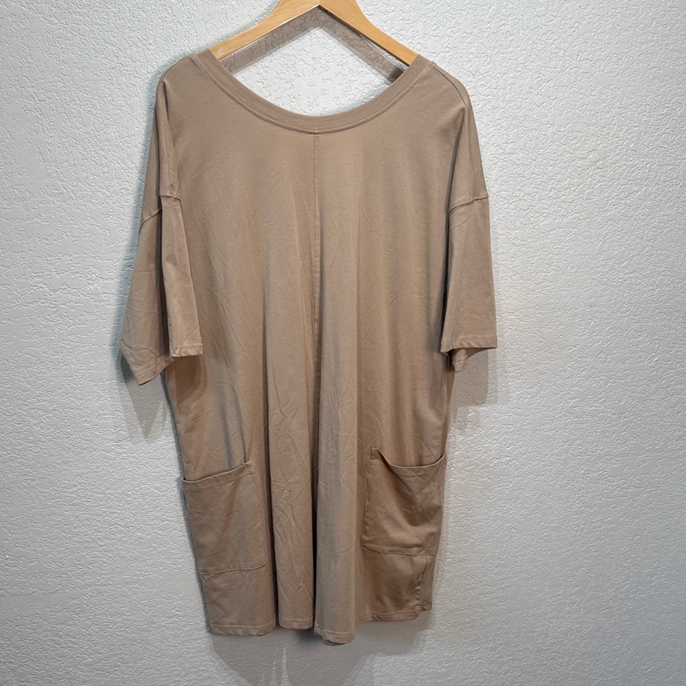 Women's 2XL Tan V-Neck‎ Short Sleeve Romper - Picture 5 of 8